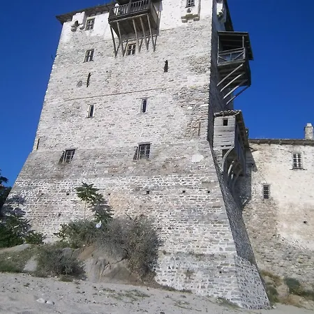 Athos Pansion 4*